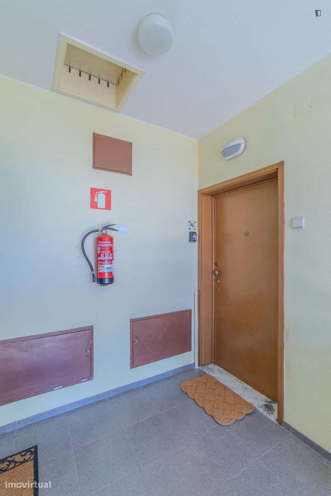 Apartamento com 3 quartos - localizado em Ramalde Porto - Grande imagem: 4/10