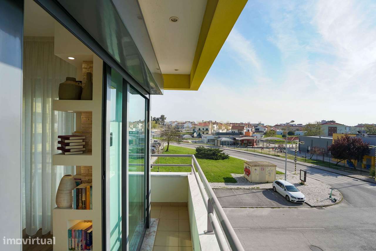 Apartamento T3 na Praça da Concórdia, Montijo-31