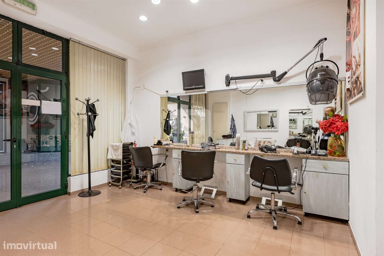 Loja Comercial em Matosinhos – Próxima à Câmara Municipal-10