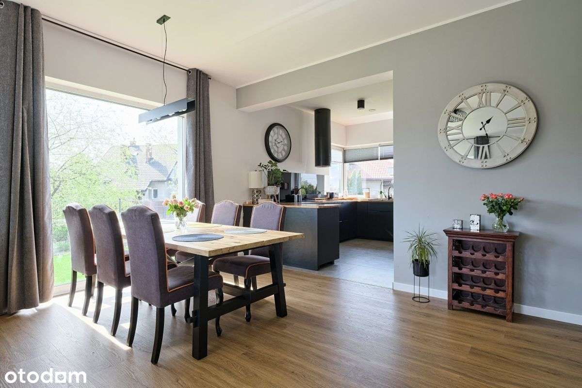 Ładny przestronny i funkcjonalny dom-7