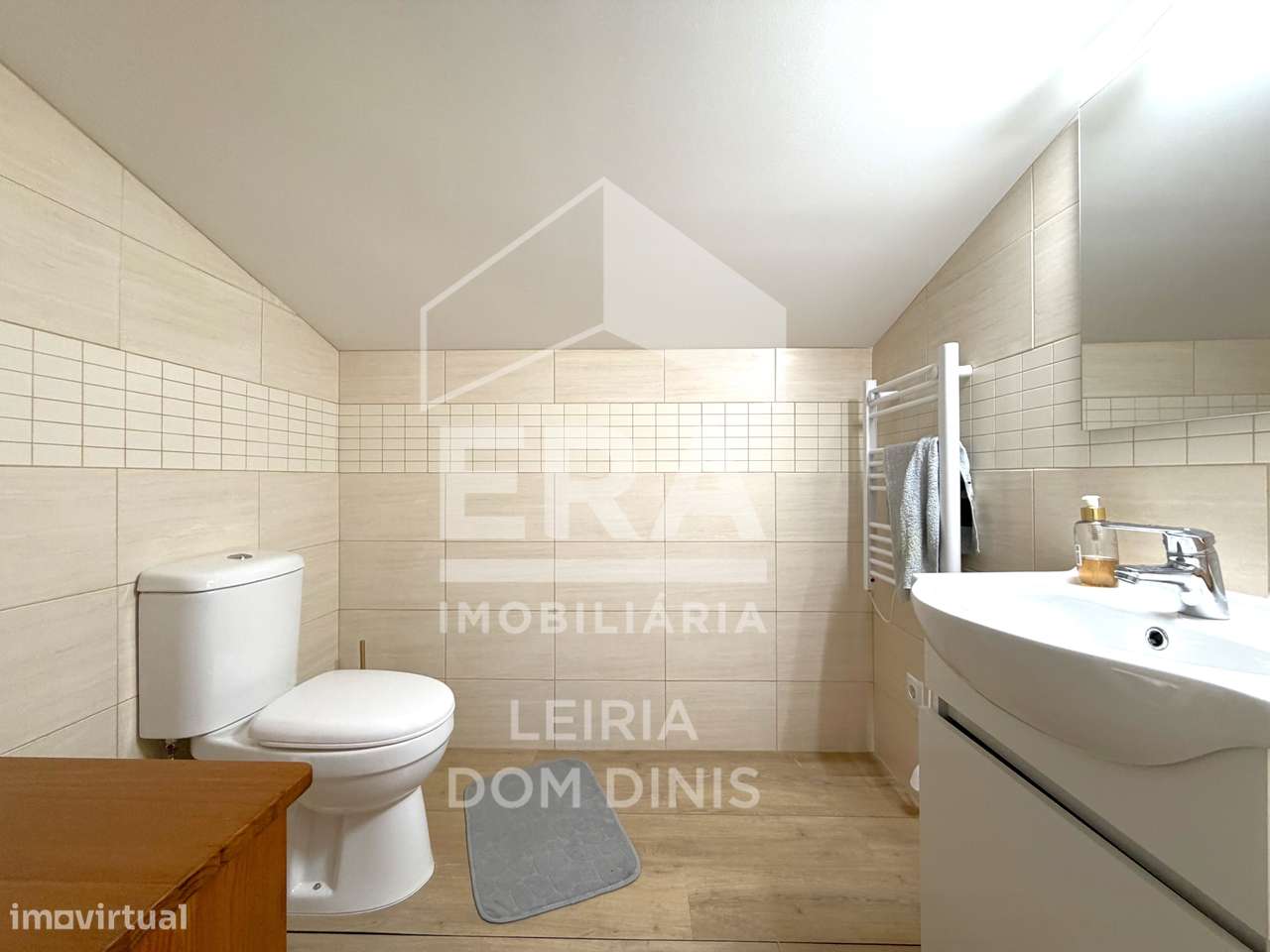 Moradia isolada com 7 quartos na Marinha Grande-14