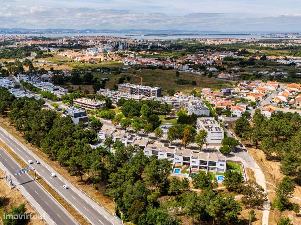 Exclusiva Moradia T4 com garagem, piscina e jacuzzi, rodeada por na...-31