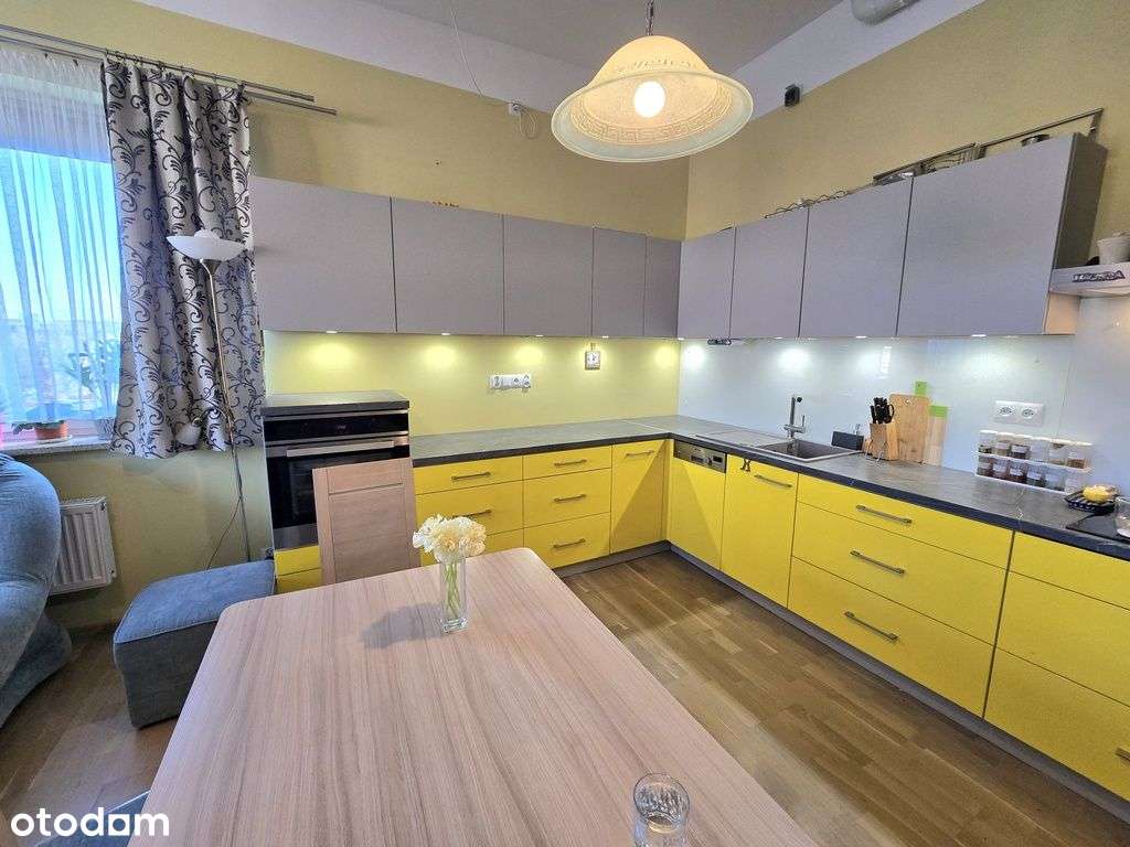 Bezczynszowe czteropokojowe mieszkanie w Policach-1