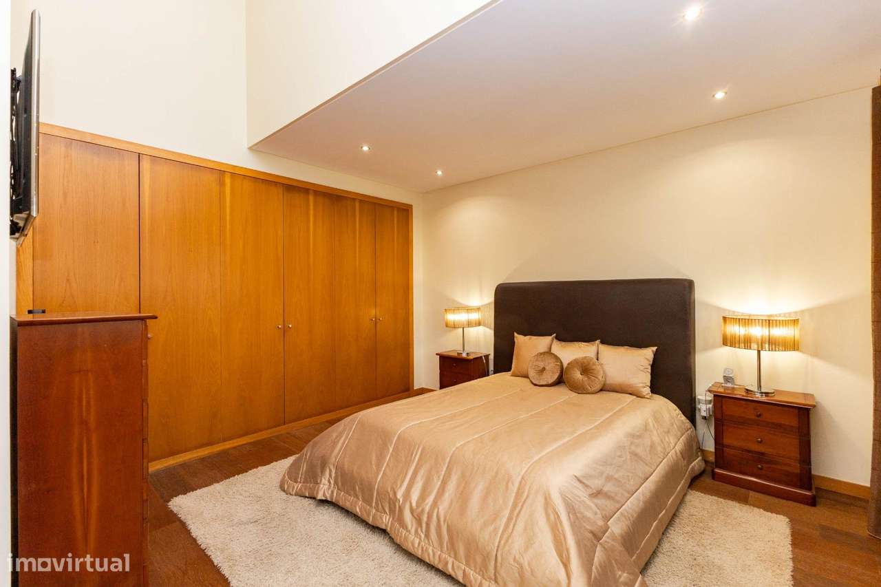 Moradia T3 Ermesinde, Valongo. Suite com terraço e jacuzzi.-32