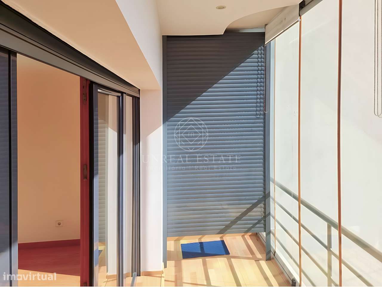 Apartamento T3, renovado, com varandas e 4 parqueamentos, Colinas do C-8