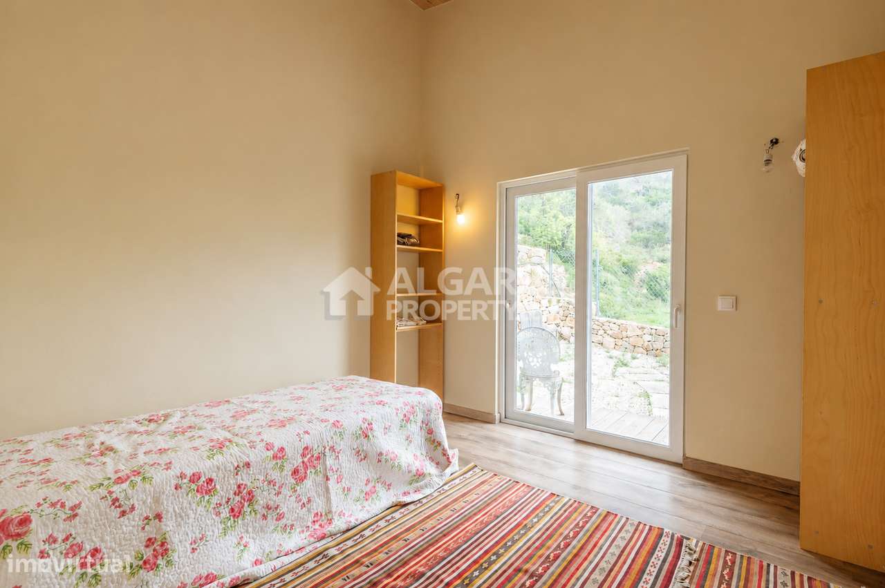 Moradia com Vistas Panorâmicas e Terreno em Estoi-25