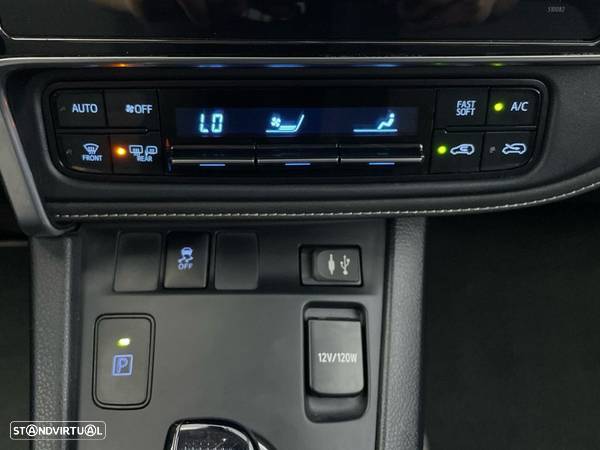 Toyota Auris 1.8 HSD Exclusive - 16