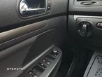 Volkswagen Golf V 1.9 TDI Comfortline - 25