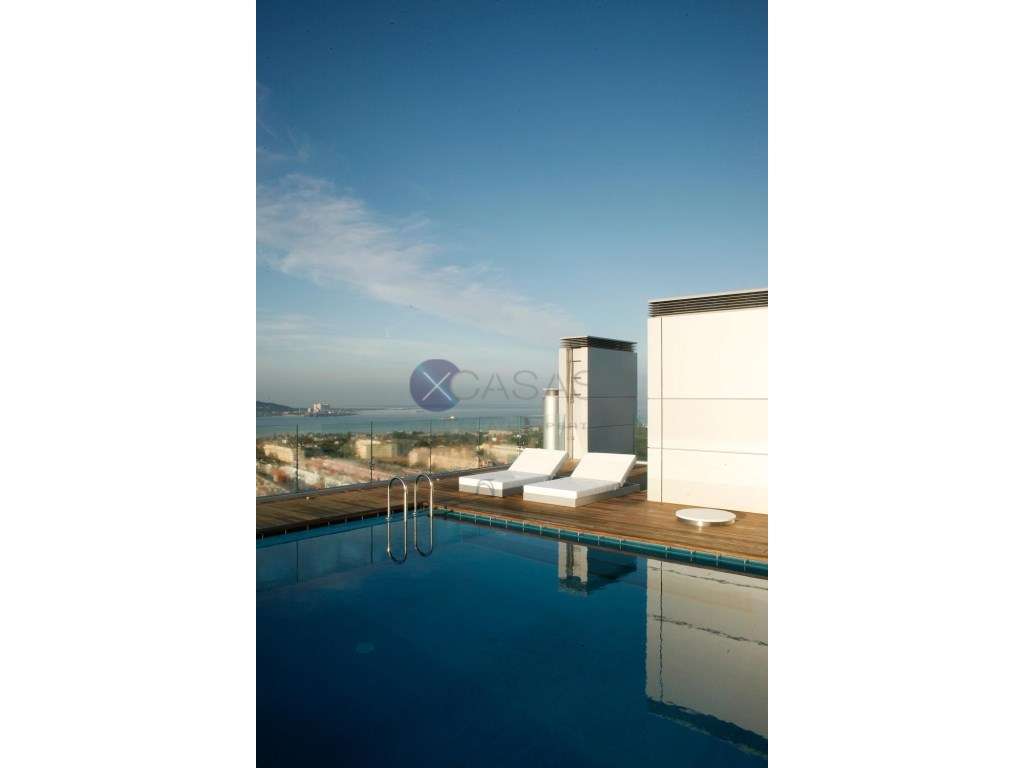 Apartamento T4 situado no Edifício Sky Restelo. - Grande imagem: 5/7