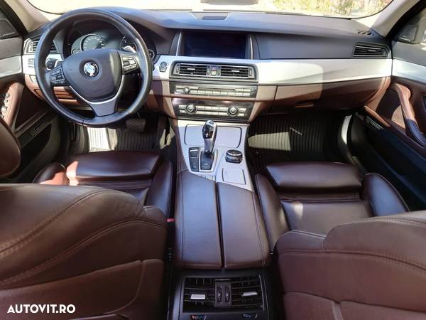 BMW Seria 5 520d Aut. Luxury Line - 9