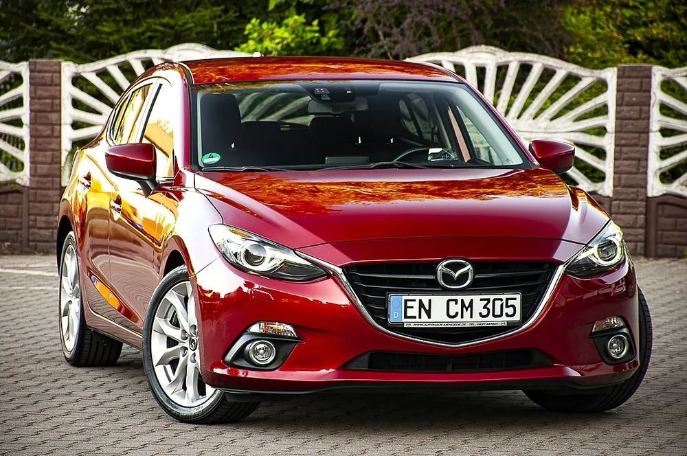 Mazda 3 III (2013-) SKYACTIV-G 120 Urban Limited 2015