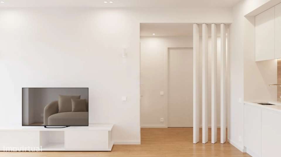 Apartamento T2 com varanda e lugar de garagem, junto ao Polo Universit-7