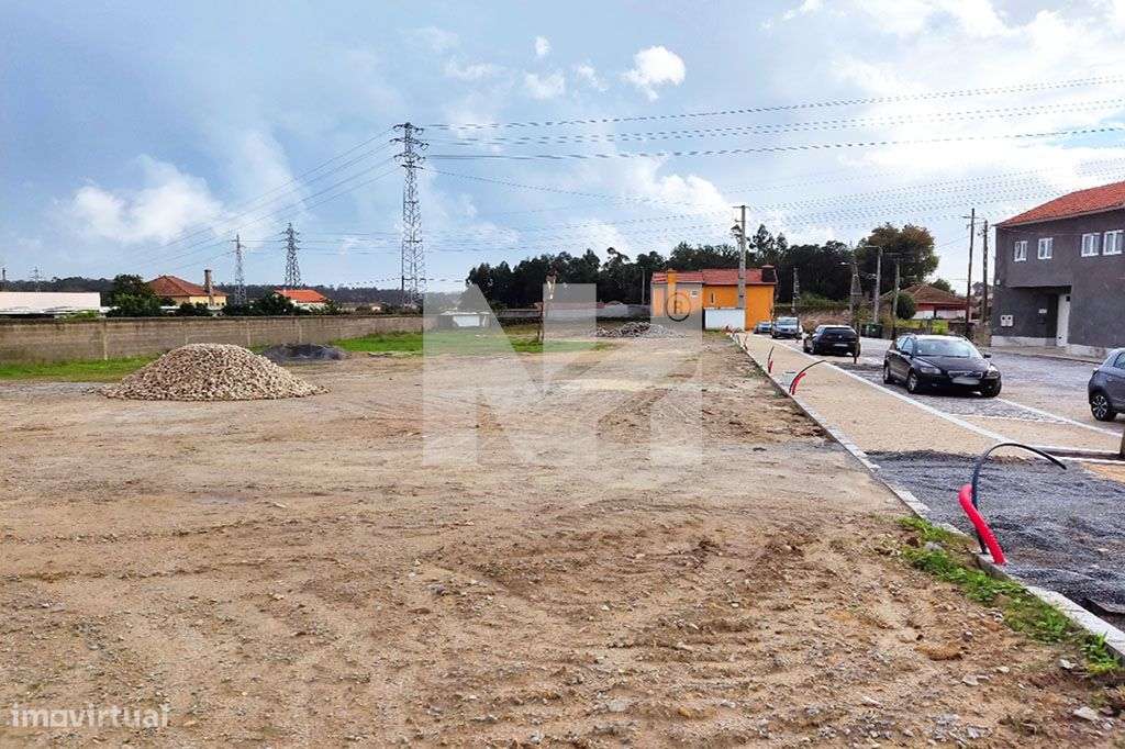 Lote | Terreno | 254m2 | Gião-1
