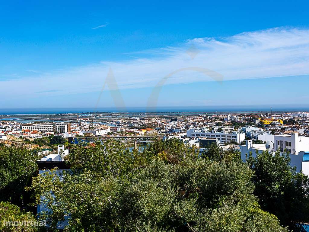 Moradia Exclusiva T4 com Vista Mar e Cidade em Tavira-54