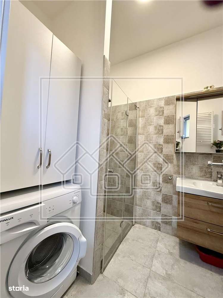 Apartament renovat, mobilat si utilat - 42 mp + pivnita - Ultracentral - Imagine principală: 4/8