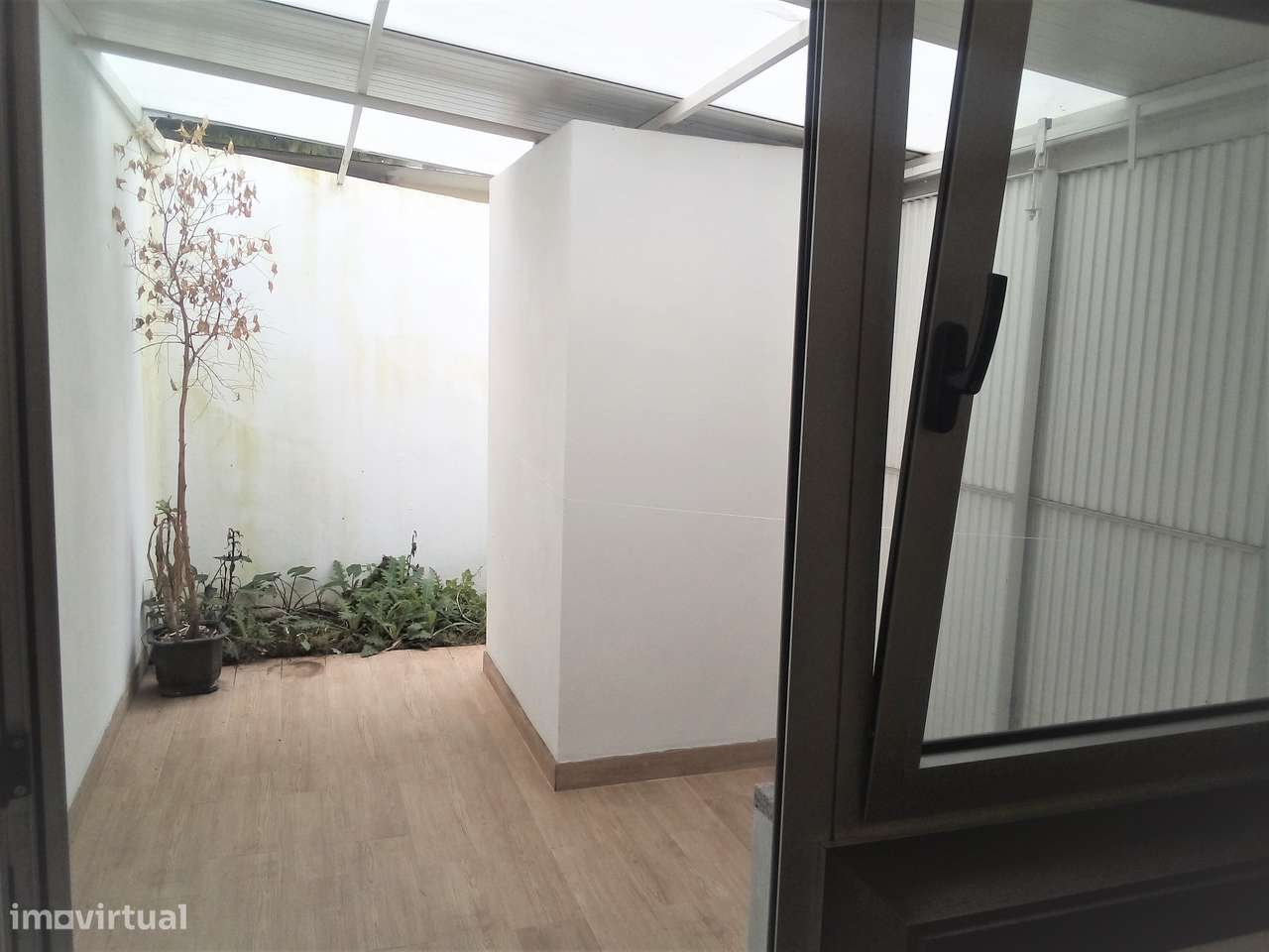 Estúdio c/ Terraço - Ao H.S. João / Pólo Universitário (Paranhos) - Grande imagem: 3/28