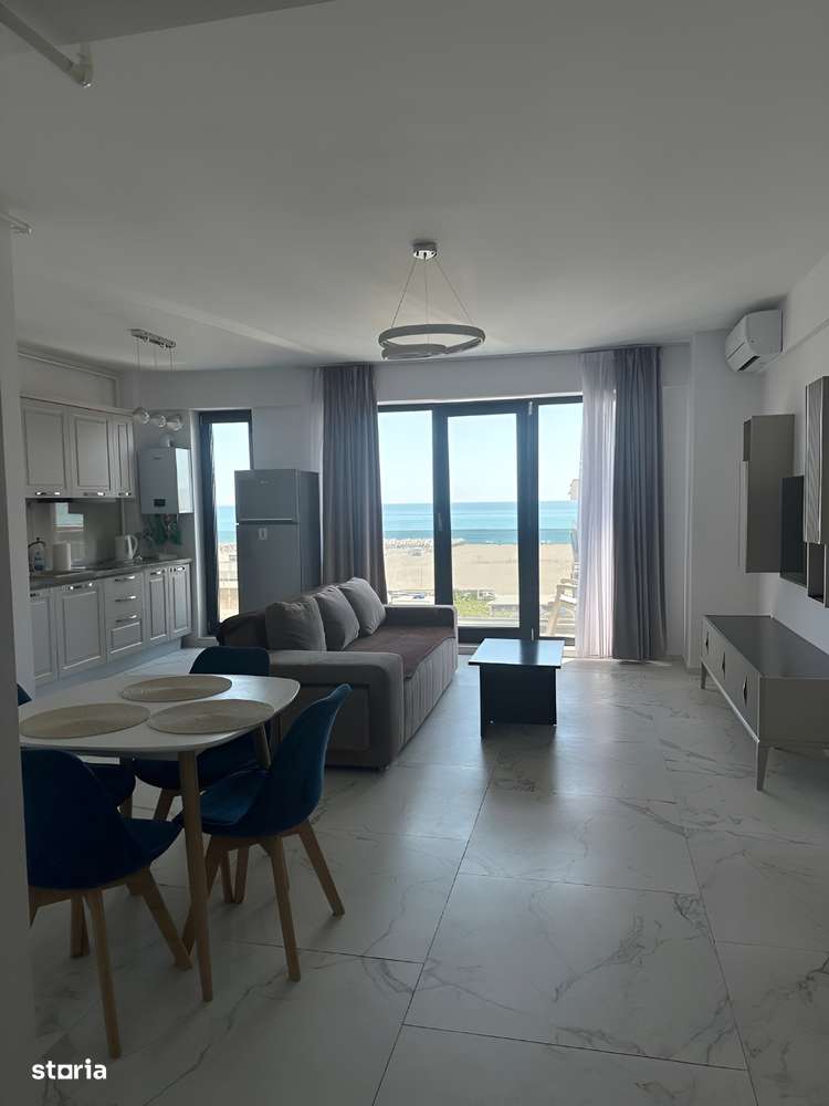 De închiriat 3 camere, vedere la mare Mamaia zona Barrels 800eur - Imagine principală: 3/8