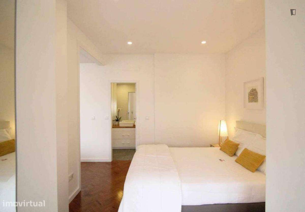 Apartamento com 3 quartos - localizado em Ramalde Porto - Grande imagem: 4/10
