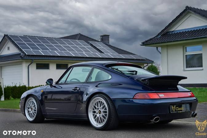 Porsche 911 Carrera - 38