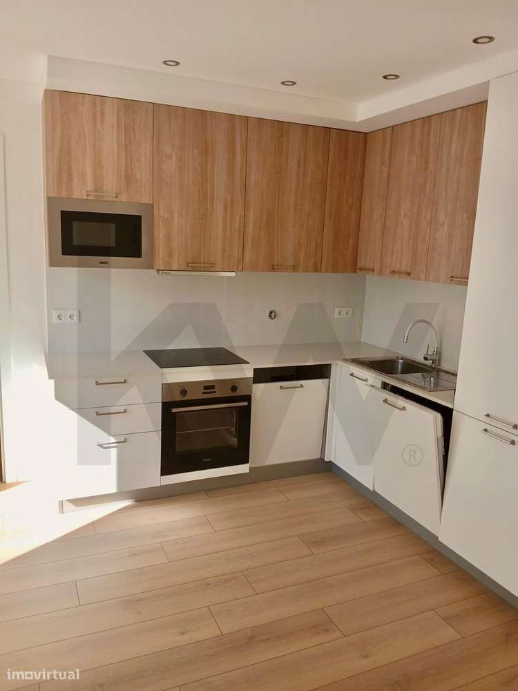 VENDA - Apartamento T2 com garagem Box - Grande imagem: 5/13