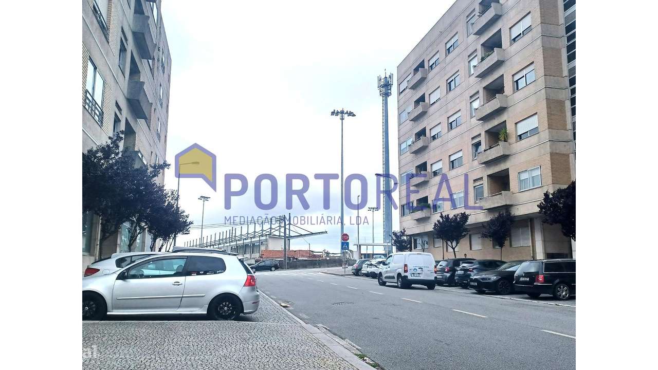 Loja para Venda  Arrendada - Pedrouços-13
