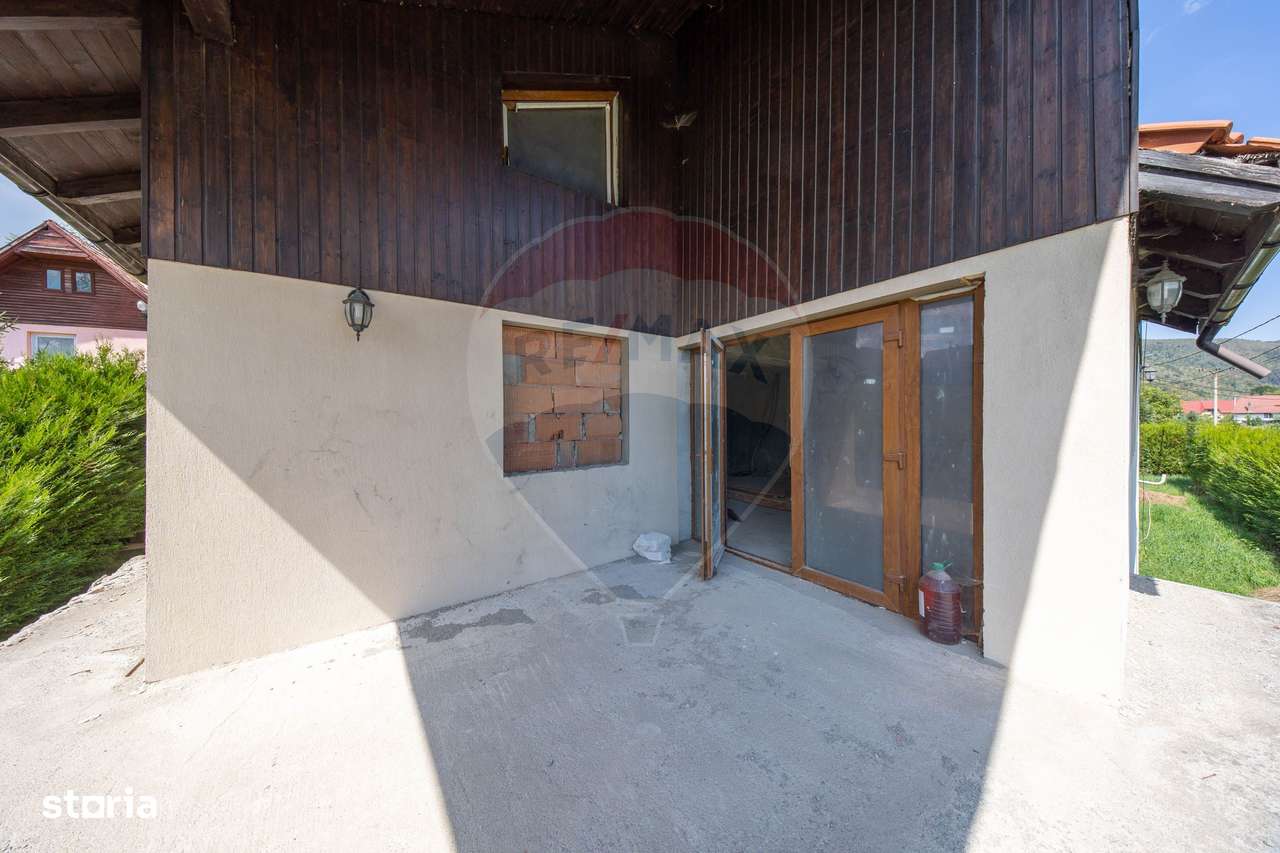 Casă / Vilă cu 8 camere / 7 bai de vânzare, Moieciu de Jos-7