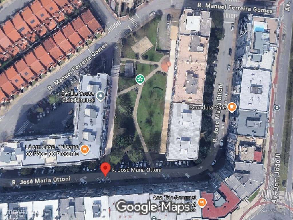 Vende-se T4 - Renovado- Braga Nogueiró - Grande imagem: 1/37