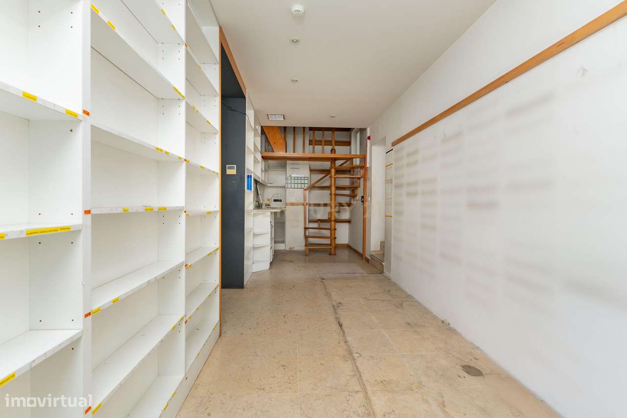 Loja para Arrendamento em Lisboa na Avenida João XXI - Grande imagem: 4/14