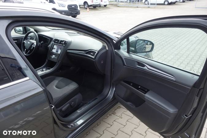 Ford Mondeo 2.0 EcoBlue Titanium - 32