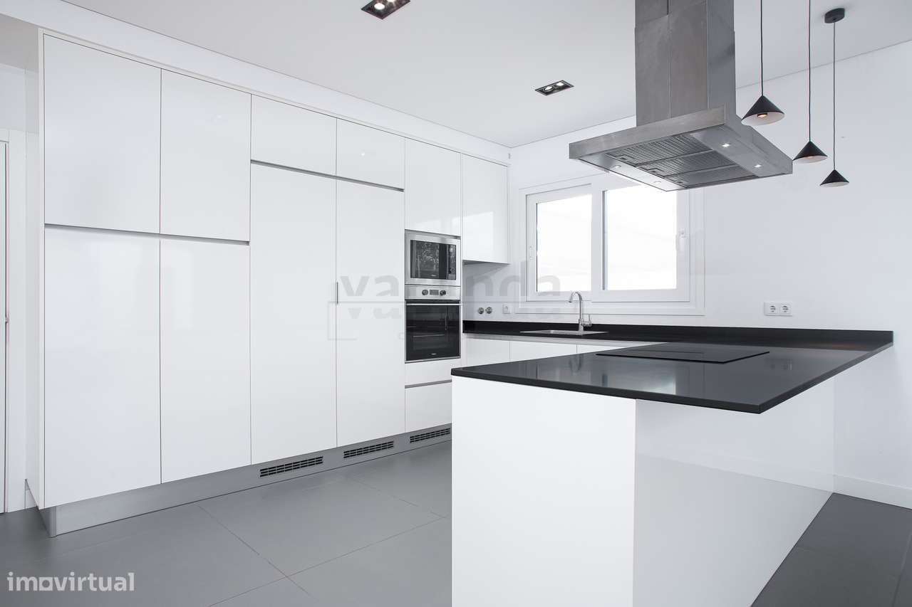 Moradia T4 Térrea, com piscina – Vila Nogueira de Azeitão-10