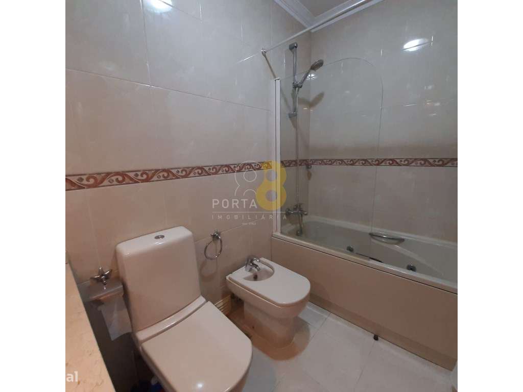 T2 com Terraço - Senhora da Hora-19