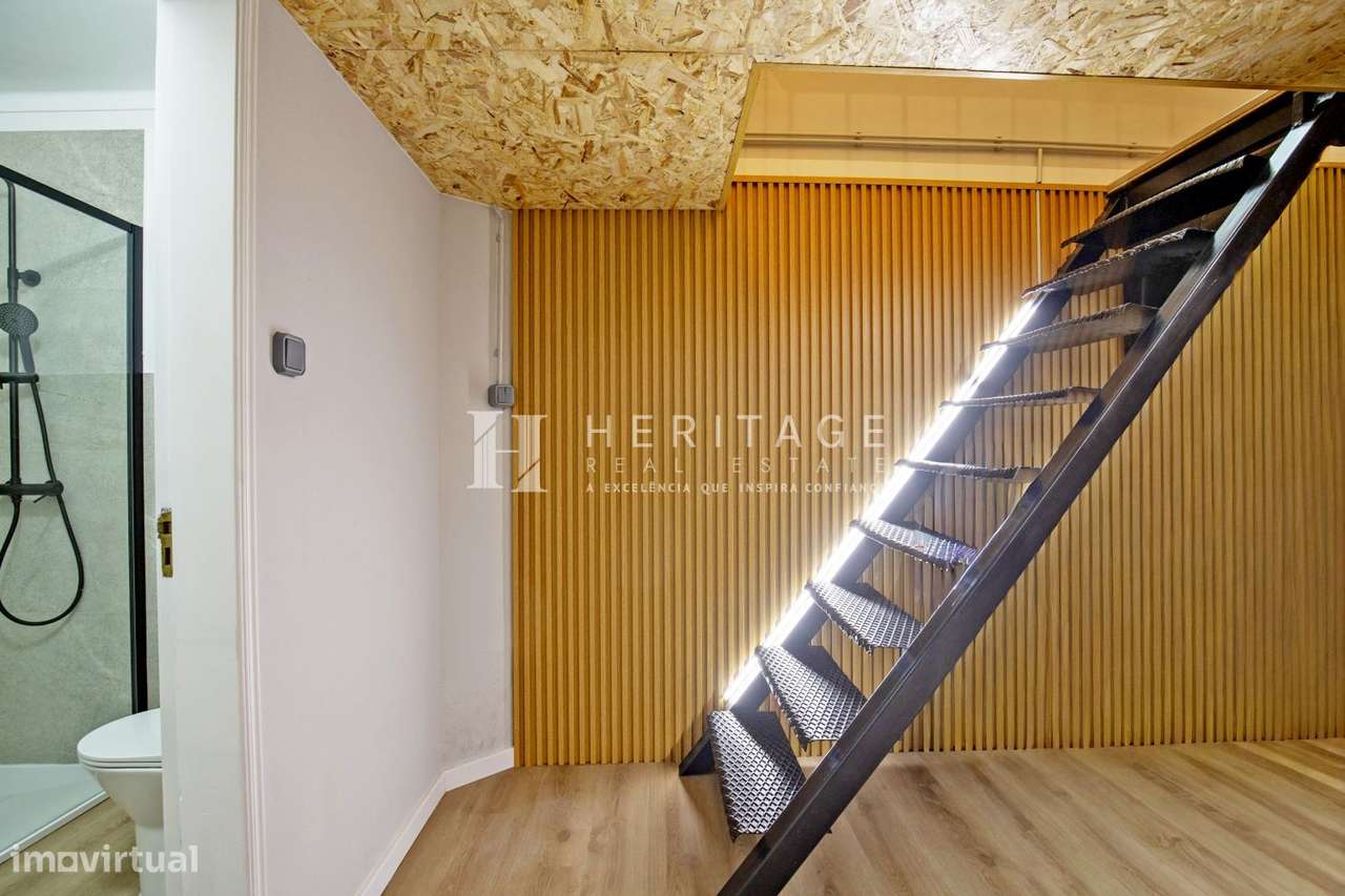 Loja situada na Rua Alexandre Herculano-17