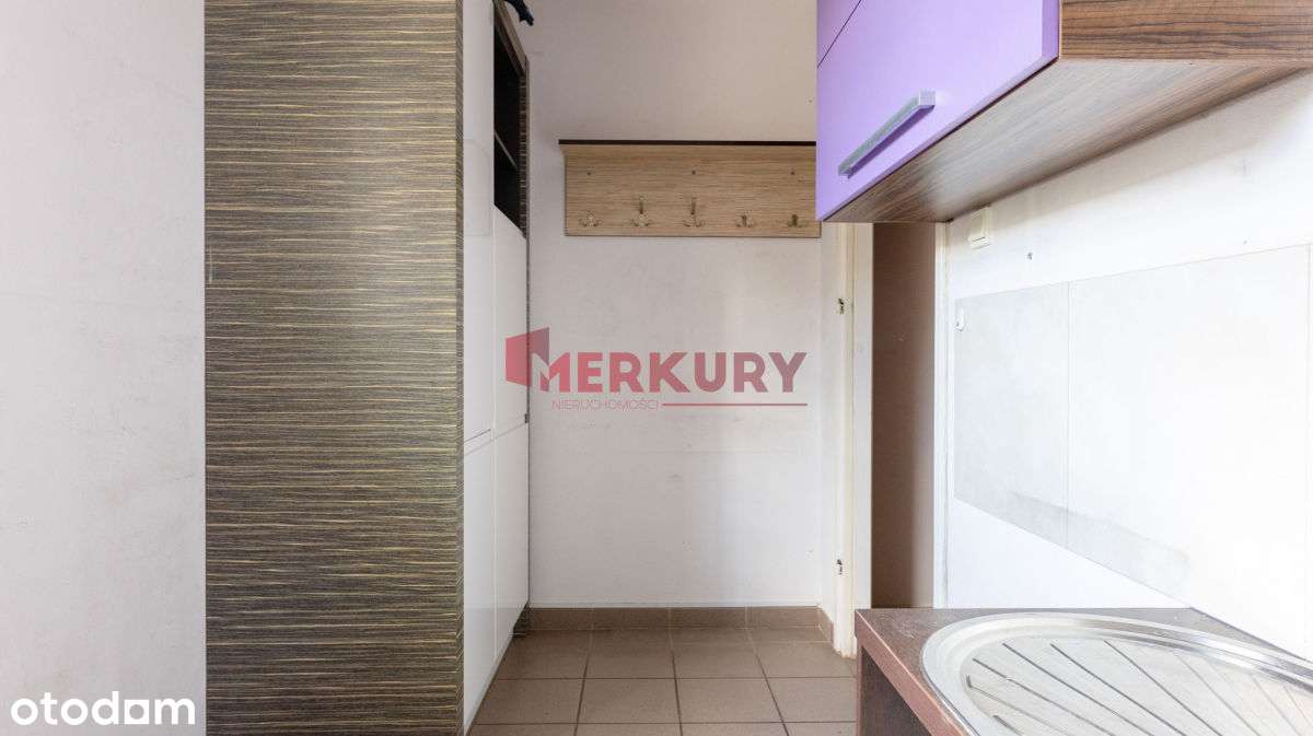 Witryna, okna na ulicę Wyszyńskiego-8