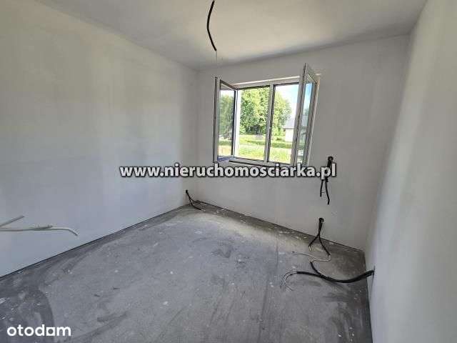 Nowoczesny dom w stanie deweloperskim Połomia-17