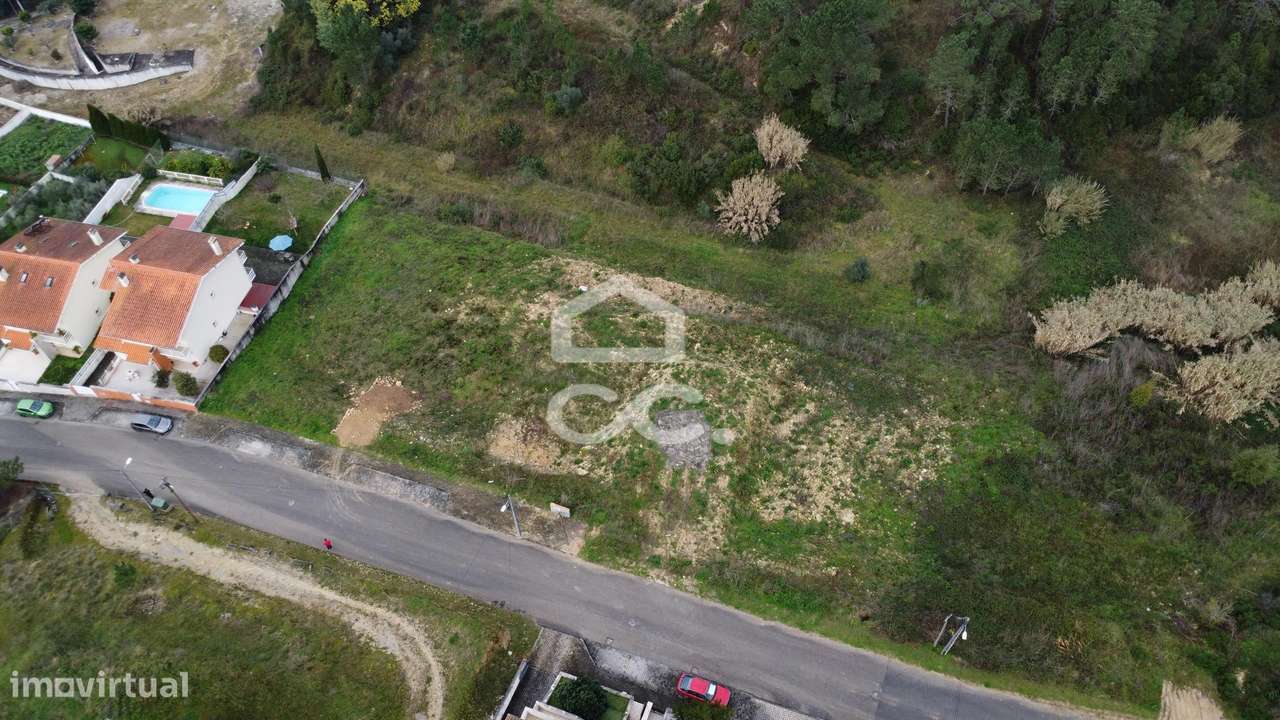 Terreno com projeto aprovado para construção de uma moradia isolada em - Grande imagem: 4/8