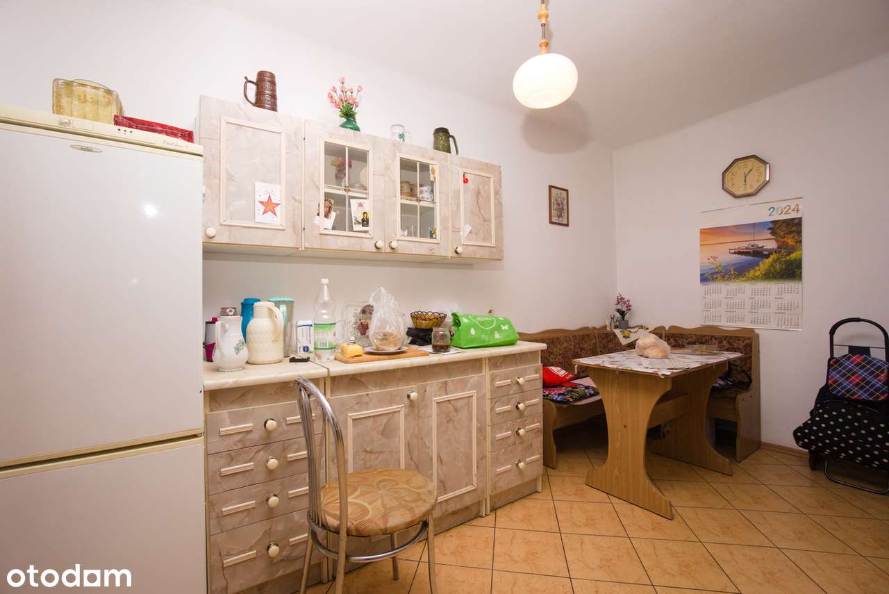 parter, ogrzewanie miejskie, okna na dwie strony, parking za szlabanem - Pełny obrazek: 5/6