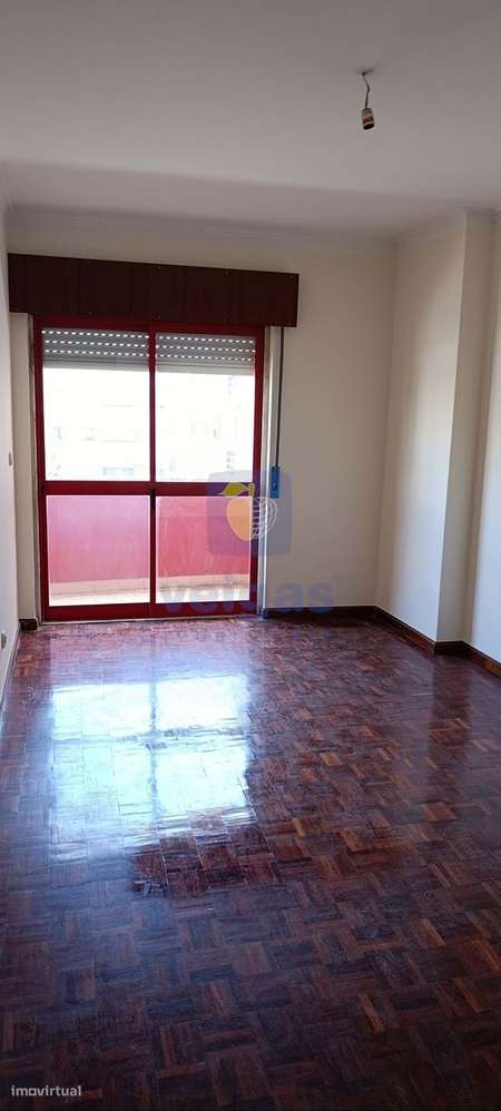 Nova Entrada - T2 na Cavaleira com Parqueamento-22