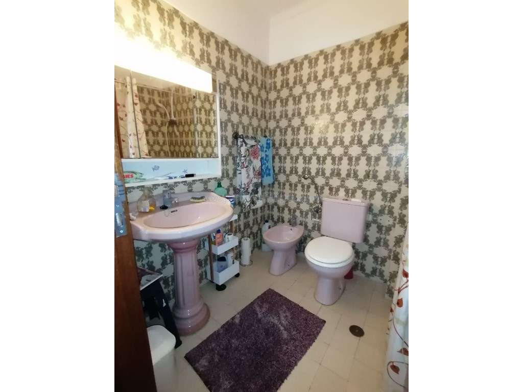 Apartamento T2 em Sesimbra com vista mar e para o castelo-15