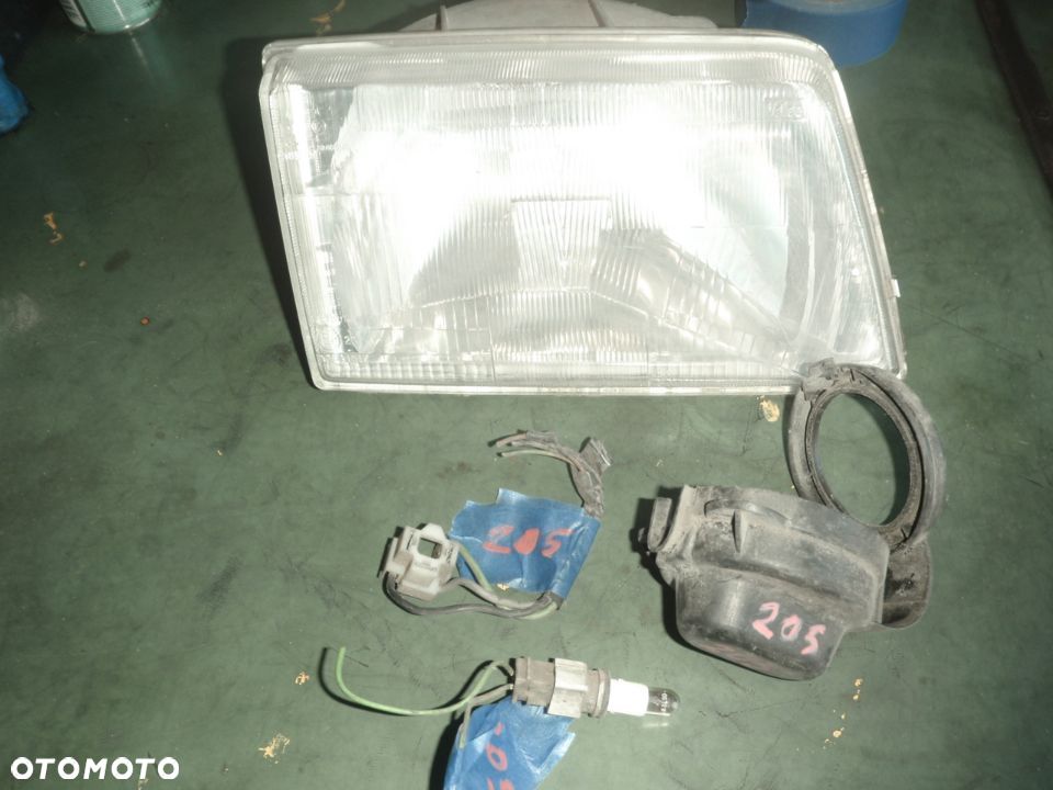 dekielek zaślepka lampy  reflektora peugeot 205 oryginał prawy - 1