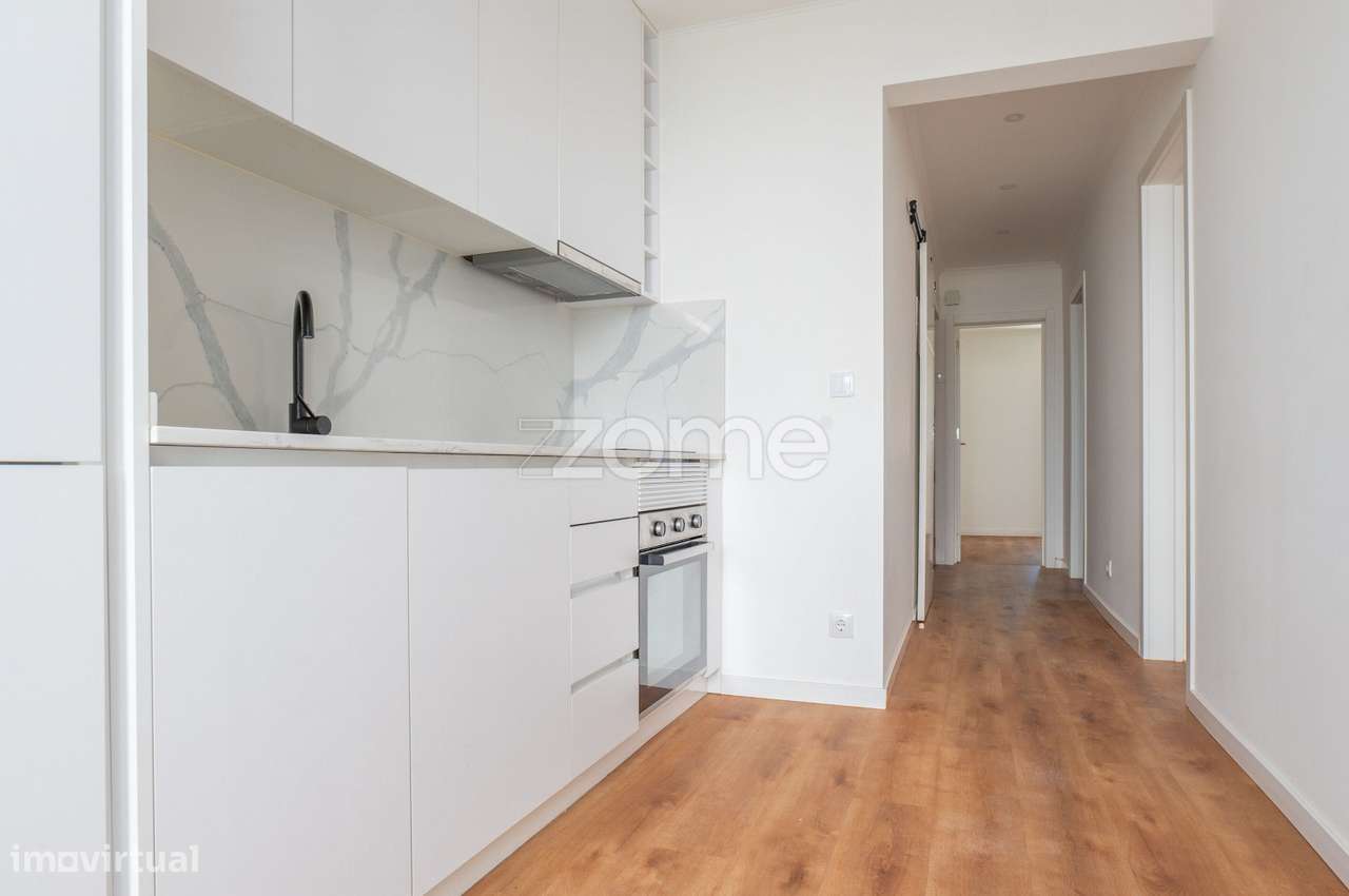 Apartamento T1+1 Baixa da Banheira-31