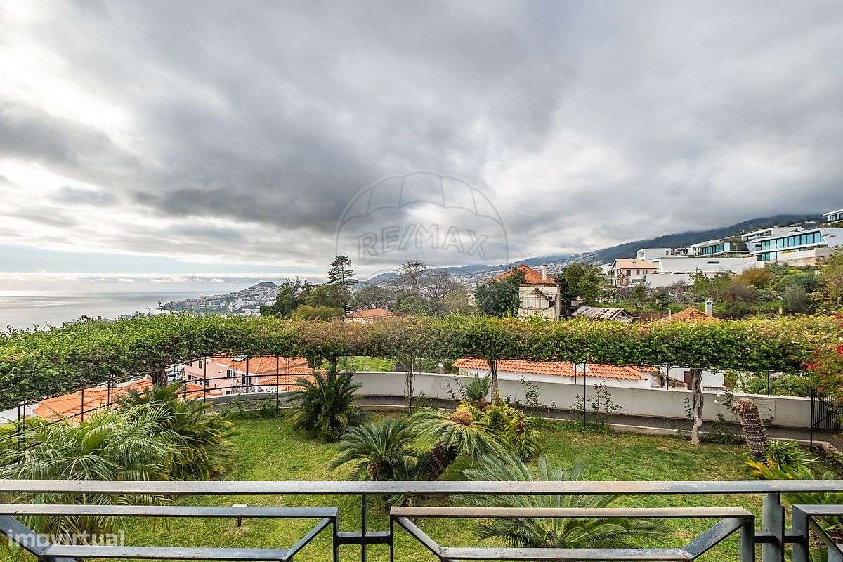 Moradia T4 para venda-10