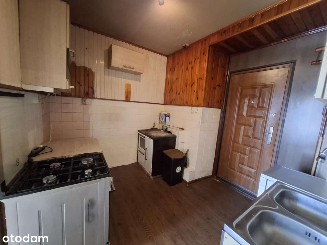 Mieszkanie dwupokojowe, pierwsze piętro w kamienicy. Polecam!-10