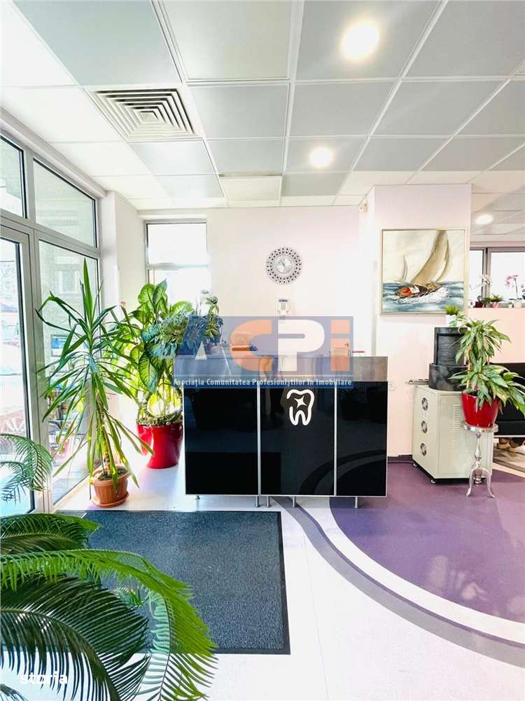 VANZARE CLINICA STOMATOLOGIE SPATIU COMERCIAL Traian Mosilor Stradal P - Imagine principală: 5/20