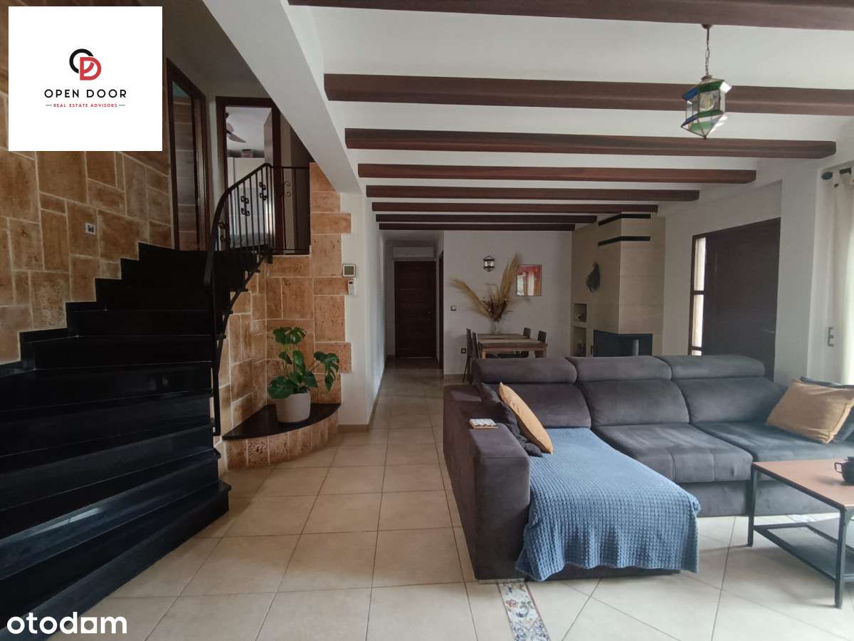 Śródziemnomorska willa marzeń z widokiem na góry-6