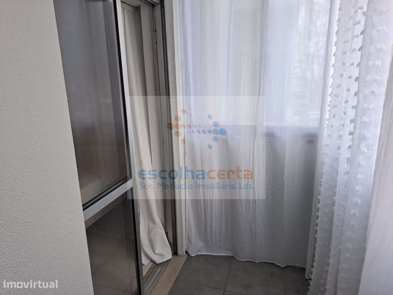 Apartamento T1 com Varanda - Setúbal-12