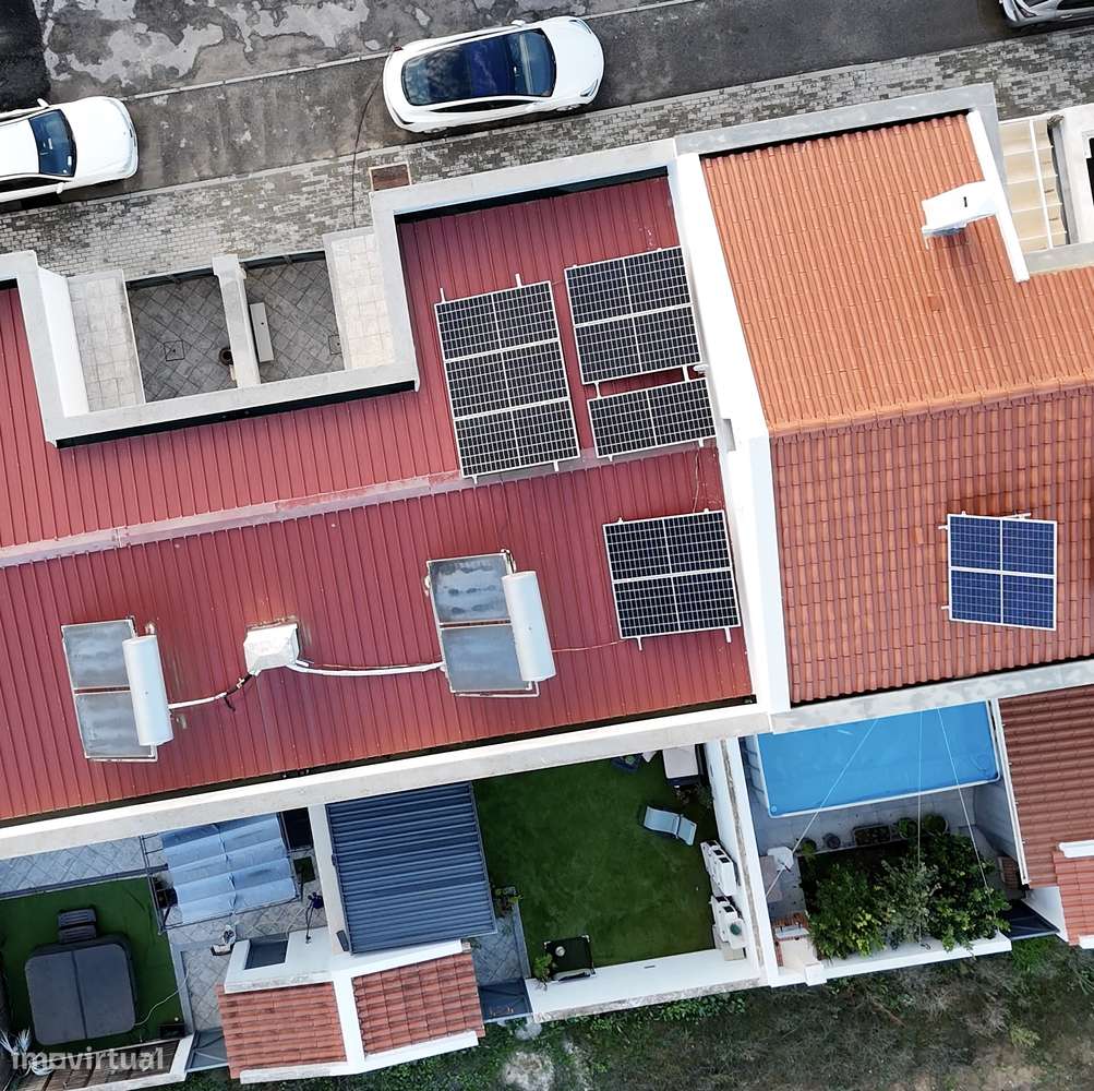 Moradia T3+1 - 5 min a pé de escolas e serviços - Grande imagem: 1/33