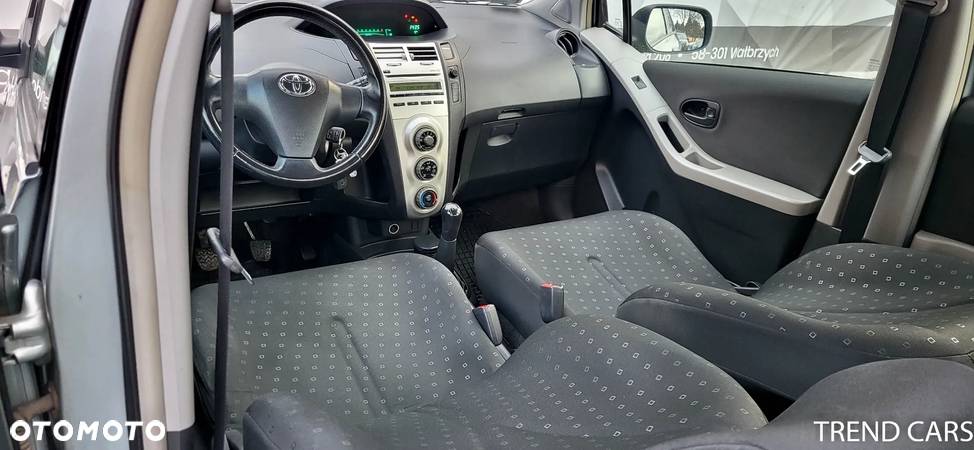 Toyota Yaris 1.3 Sol - 17