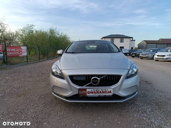 Volvo V40 CC D3 Momentum - 4