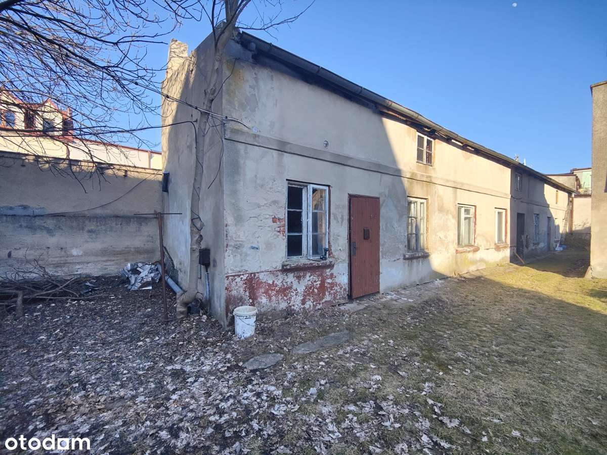 Na sprzedaż budynki do remontu w podwórzu kamienicy-1