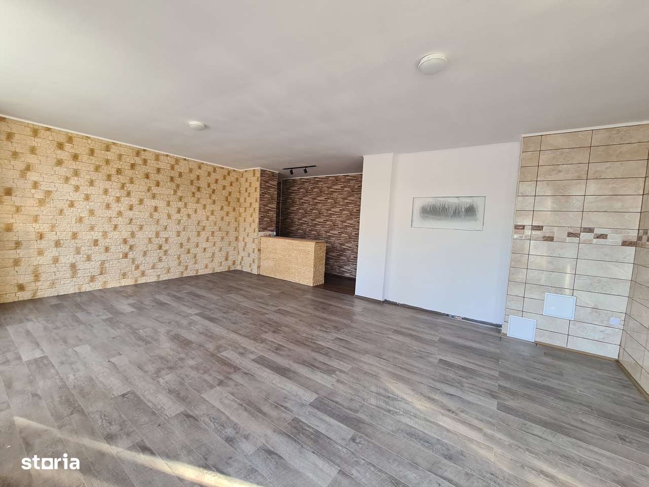 Spatiu comercial zona Gara Adjud-0